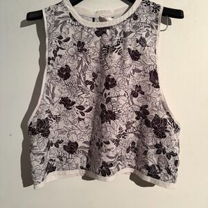 Lululemon Size 6 Muscle Love Tank Top‎ Shine Logo Flourish White Black Workout